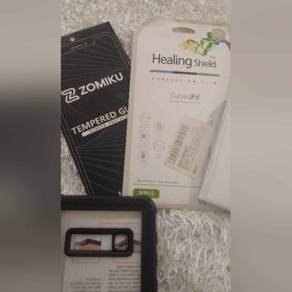Phone case bundle - Picture 6 of 6